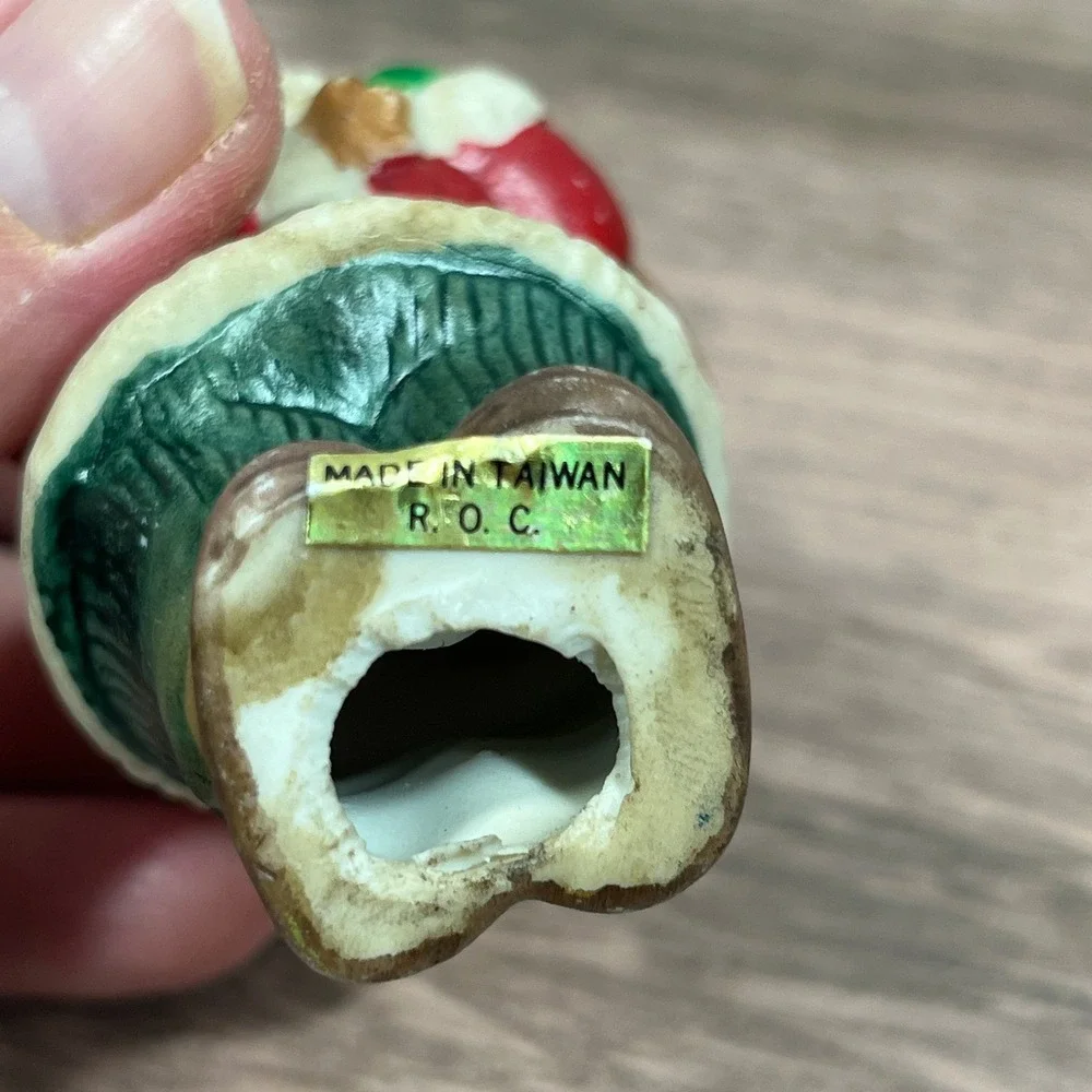 Vintage R.O.C Santa Claus Figurine Set 3 Ceramic Christmas Ornaments Taiwan